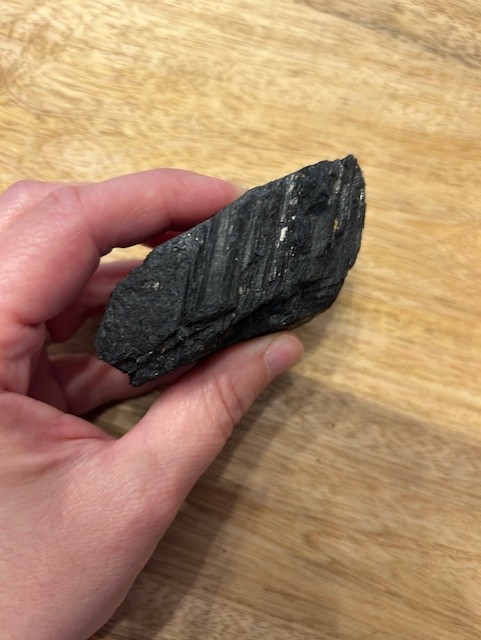 Pierre brut Tourmaline noire