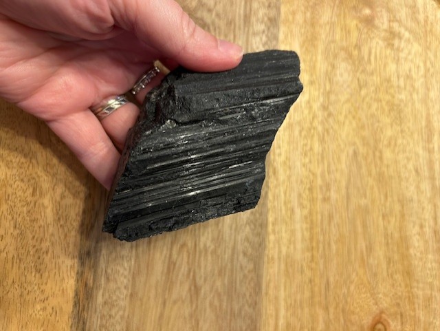 Pierre brut Tourmaline noire